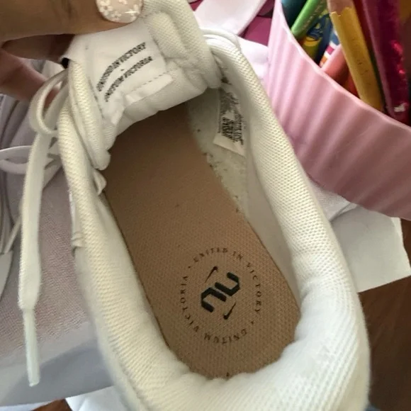 Nike Women's White Sneakers with Patterned Swoosh - Picture 4 of 4